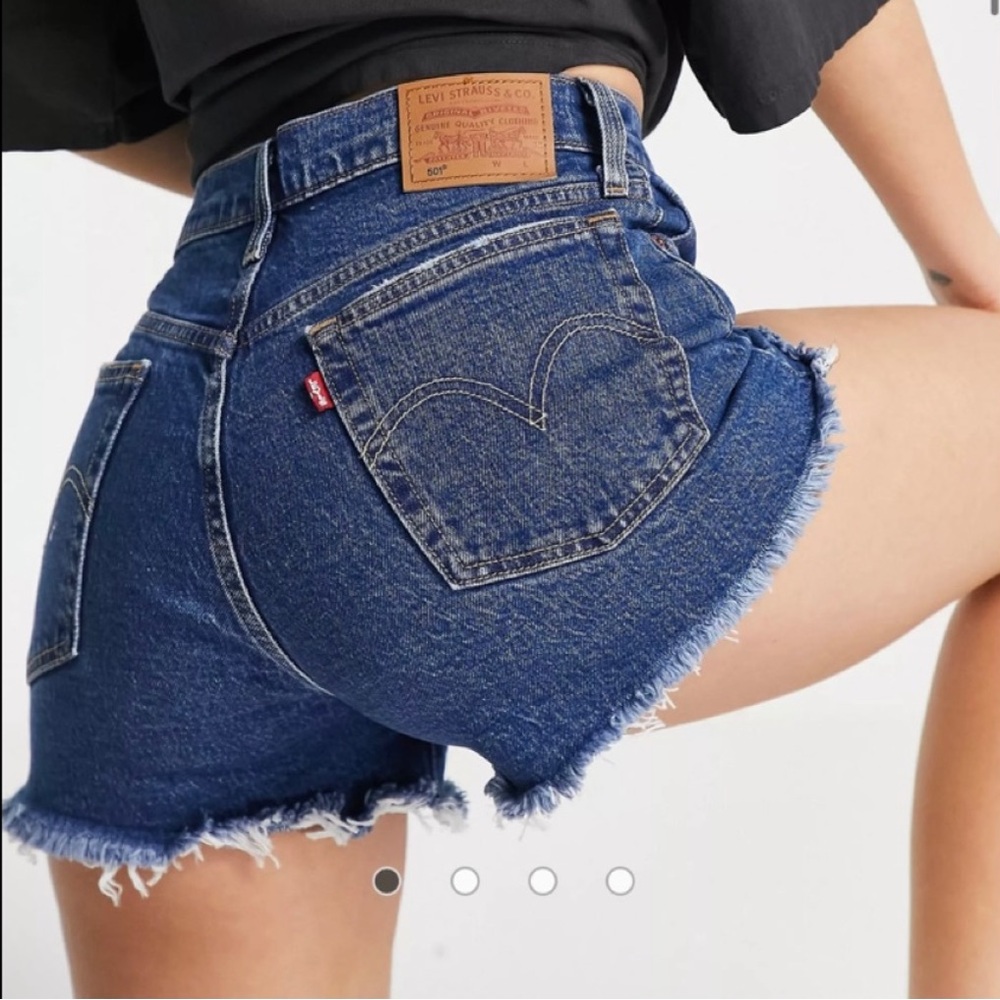 Levi’s 501 Denim Cut Off Jean Shorts Distressed Button Fly Classic Size 31